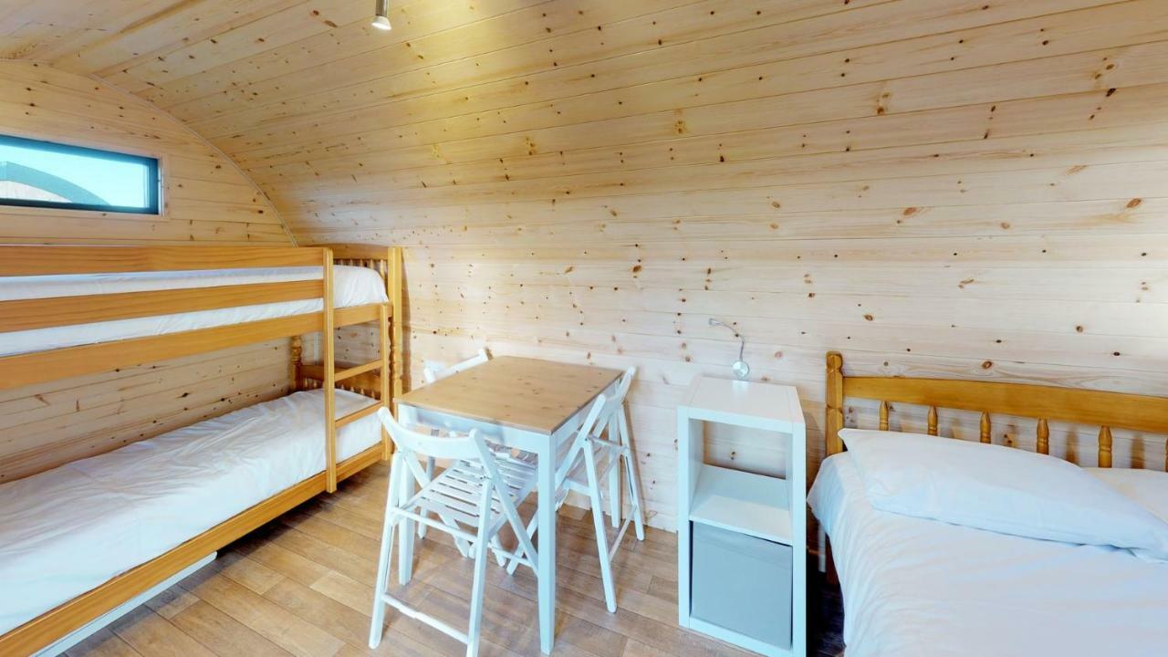Camping Pods, Marlie Holiday Park Ню Ромни Екстериор снимка