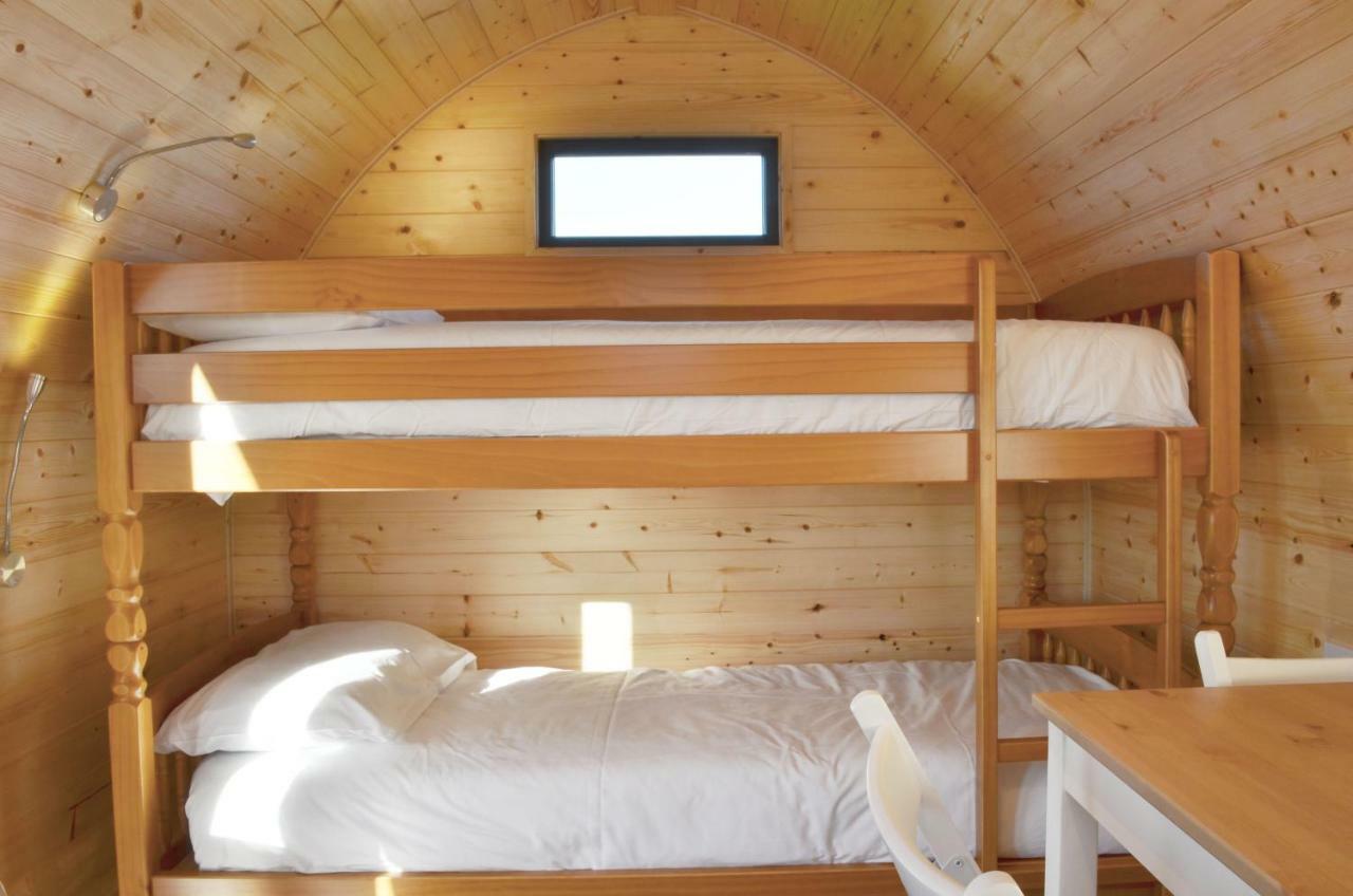 Camping Pods, Marlie Holiday Park Ню Ромни Екстериор снимка